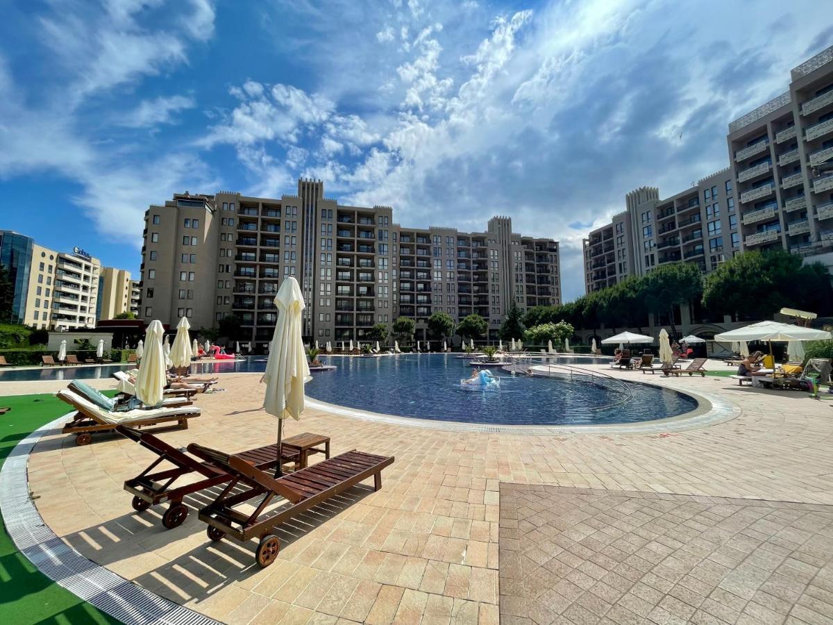 Royal Beach Apartments - 5M To Pool, 100M To Beach Sunny Beach Exterior photo